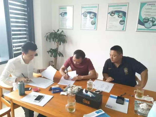 熱烈祝賀上饒信州張總、高總簽約創(chuàng)綠家！