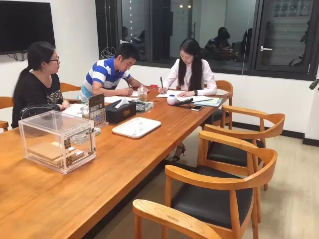 熱烈祝賀南昌經(jīng)濟開發(fā)區(qū)徐總、聶總夫婦簽約創(chuàng)綠家！