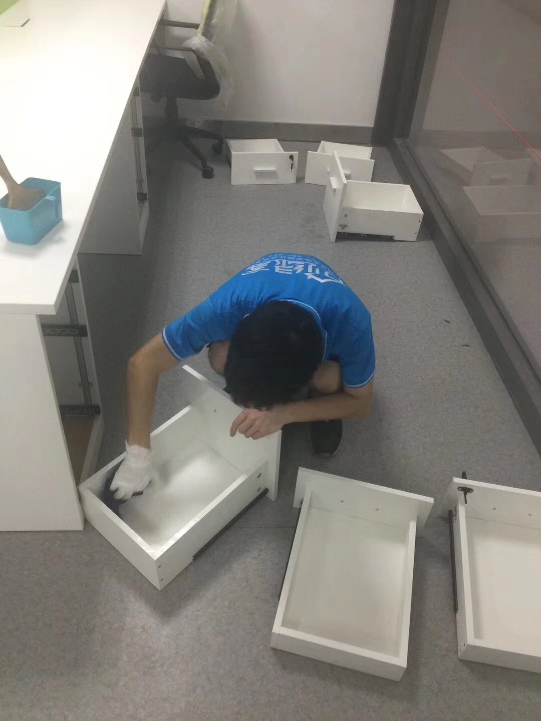 樂富設計園在一個loft創(chuàng)意產(chǎn)業(yè)園中，2760多方的一個大項目歷經(jīng)創(chuàng)綠家兩組工程師兩天兩夜的治理，典型loft式的裝修異味大大降低。樂富設計園的治理源于創(chuàng)綠家曾經(jīng)為泰普森旗下一家子公司甲醛治理，治理完畢效果非常好，所以泰普森集團二次選擇我們治理。創(chuàng)綠家，值得您信任！