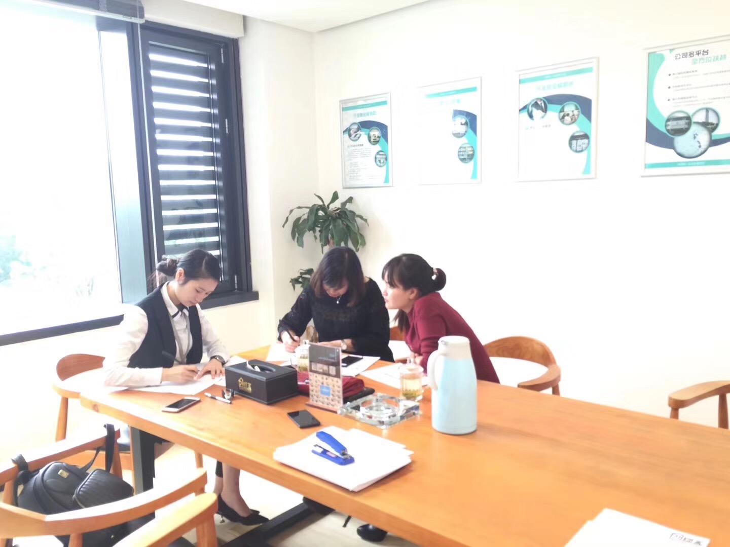 熱烈祝賀梁總簽約創(chuàng)綠家貴州省縣級市代理！