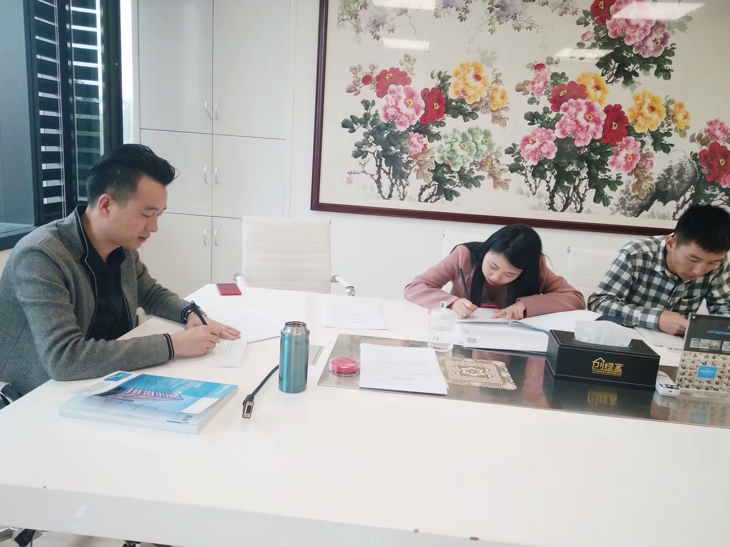 熱烈祝賀錢總簽約創(chuàng)綠家浙江省縣級(jí)市代理！