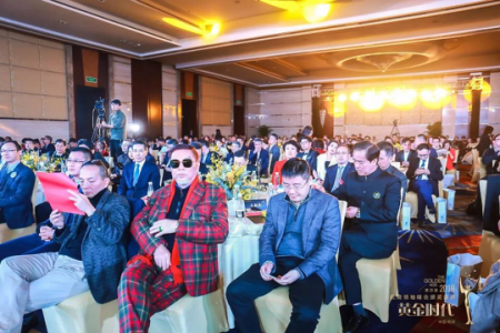 創(chuàng)綠家環(huán)保總裁孫劍榮獲杭商領(lǐng)袖峰會“最具領(lǐng)導(dǎo)力獎”