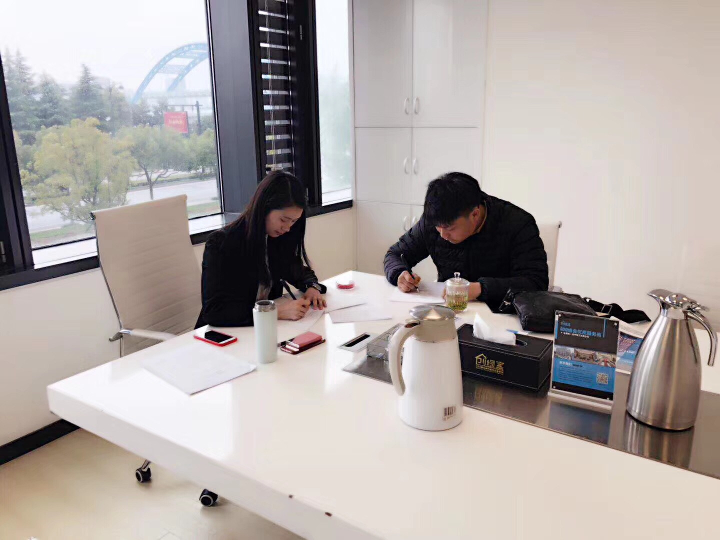 熱烈祝賀徐總簽約創(chuàng)綠家衢州市區(qū)級代理！