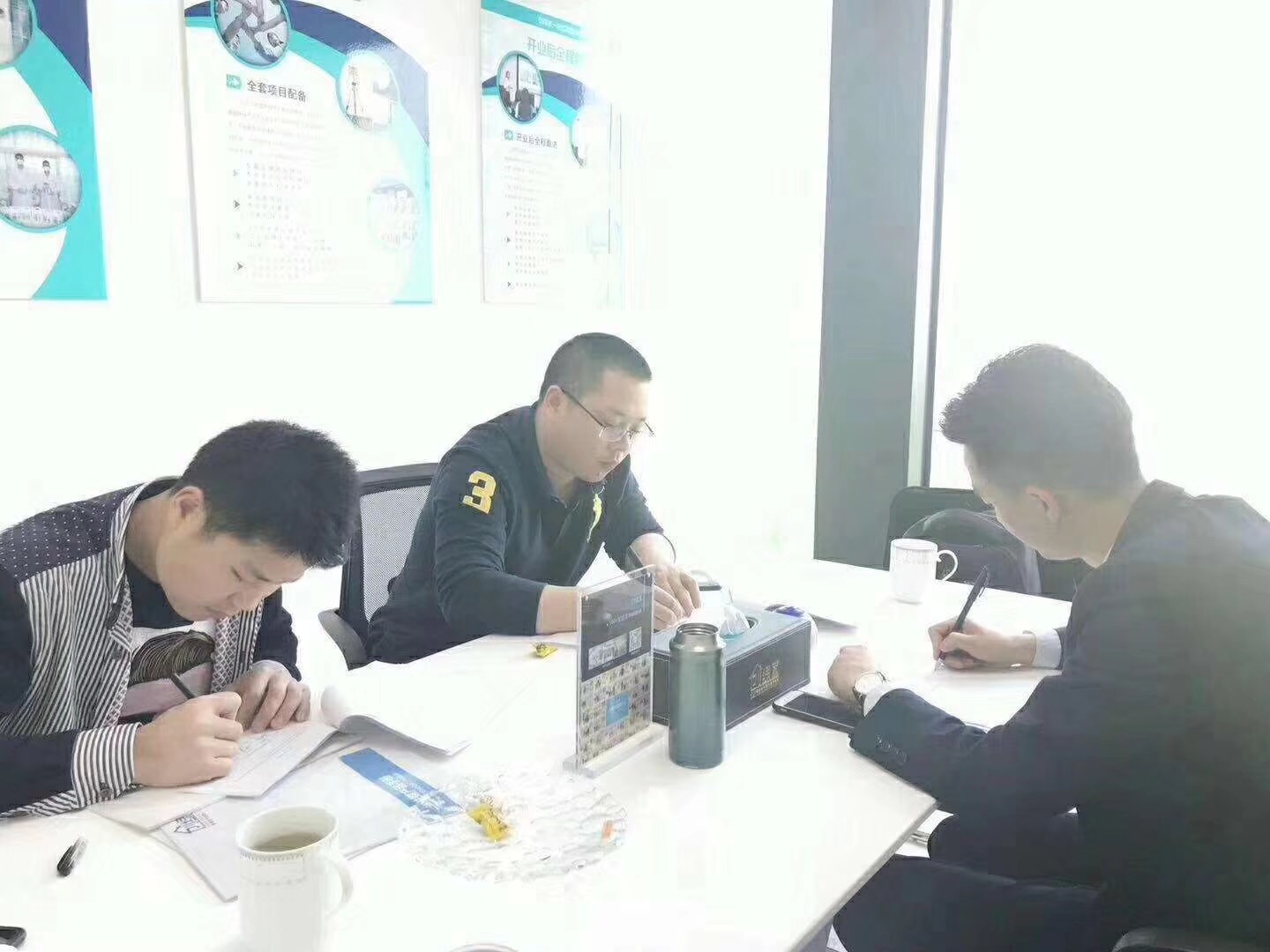 熱烈祝賀蔣總、胡總簽約創(chuàng)綠家常州市區(qū)級(jí)代理！