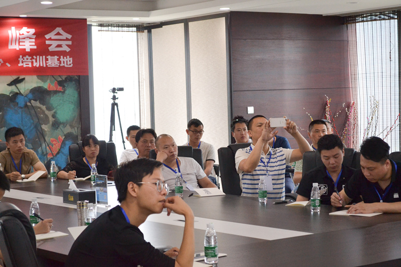 中國室內(nèi)裝飾協(xié)會室內(nèi)環(huán)境凈化治理專業(yè)委員會浙江中心第二期除醛技術(shù)交流峰會圓滿結(jié)束！