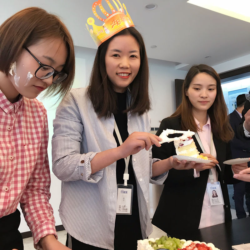 【4月生日會(huì)】業(yè)務(wù)很硬核，而我們只是甜美小公舉