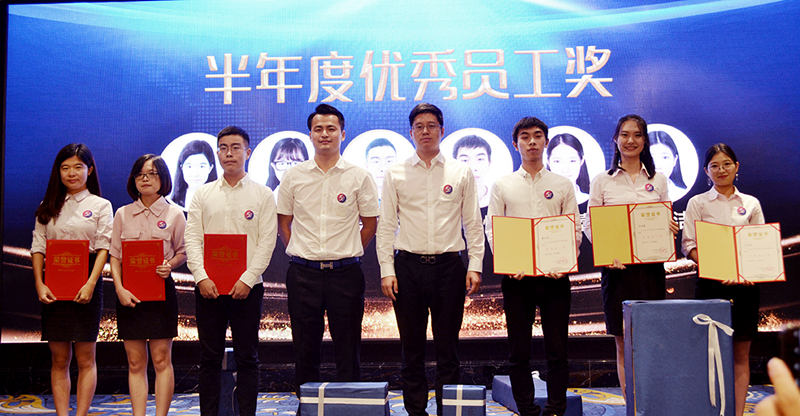 創(chuàng)綠家環(huán)保2018年中工作會(huì)議暨5周年慶典圓滿結(jié)束！