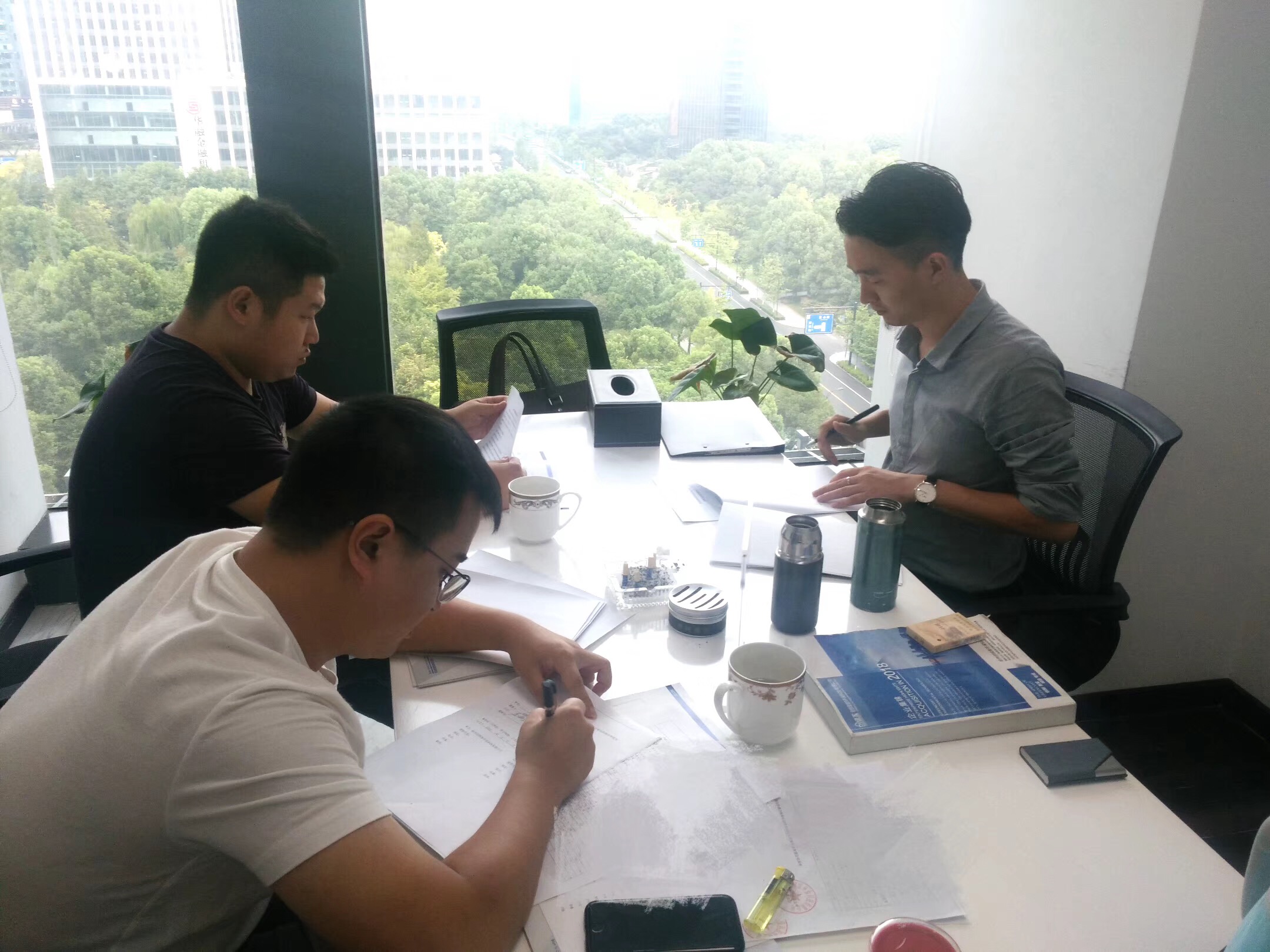 熱烈祝賀徐總團隊簽約創(chuàng)綠家上饒市區(qū)級代理！