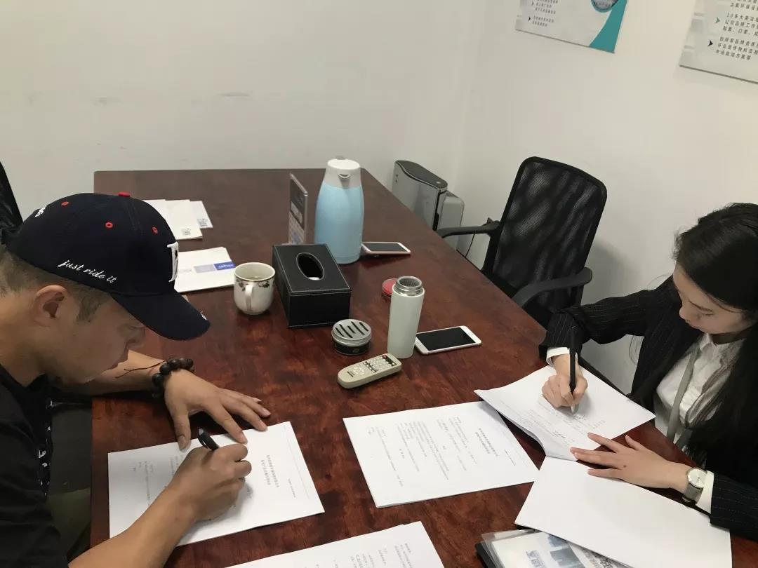 熱烈祝賀謝總簽約創(chuàng)綠家焦作市區(qū)級(jí)代理！