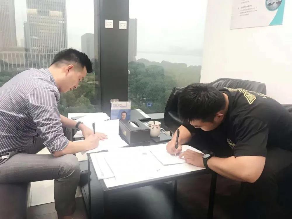 熱烈祝賀徐總簽約創(chuàng)綠家河南省鄭州市區(qū)級(jí)代理！