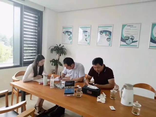 熱烈祝賀姜總、胡總加盟創(chuàng)綠家成為河南省市級代理！