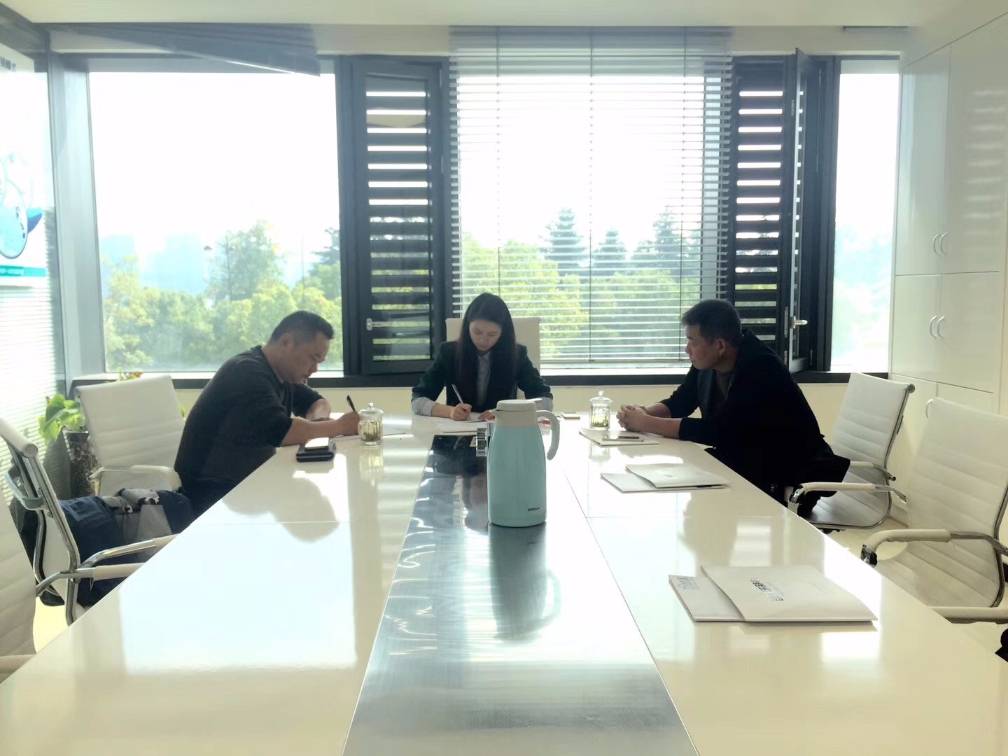 熱烈祝賀夏總、謝總加盟創(chuàng)綠家常德市縣級(jí)代理！