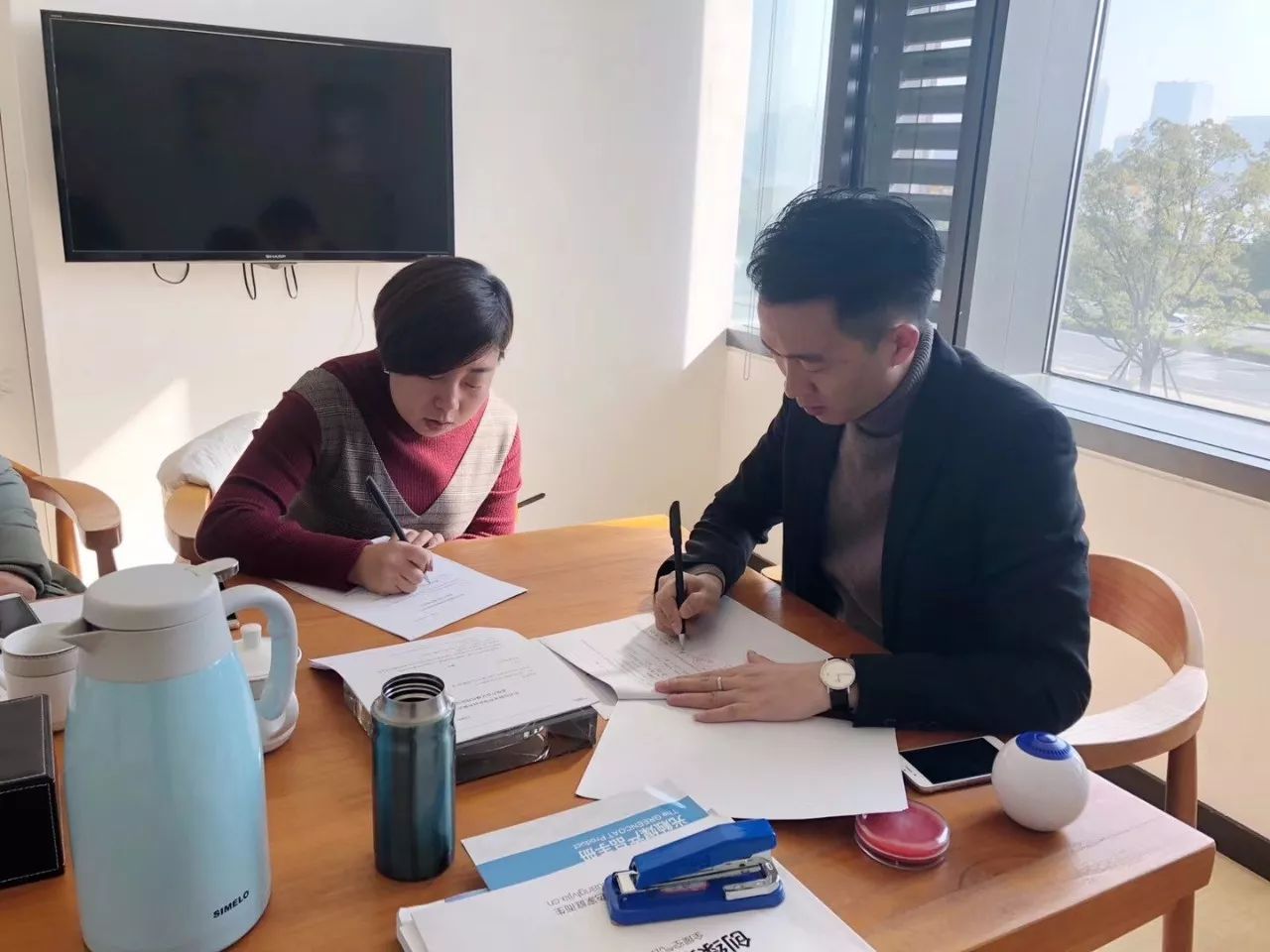 熱烈祝賀史總簽約創(chuàng)綠家北京市區(qū)級(jí)代理！